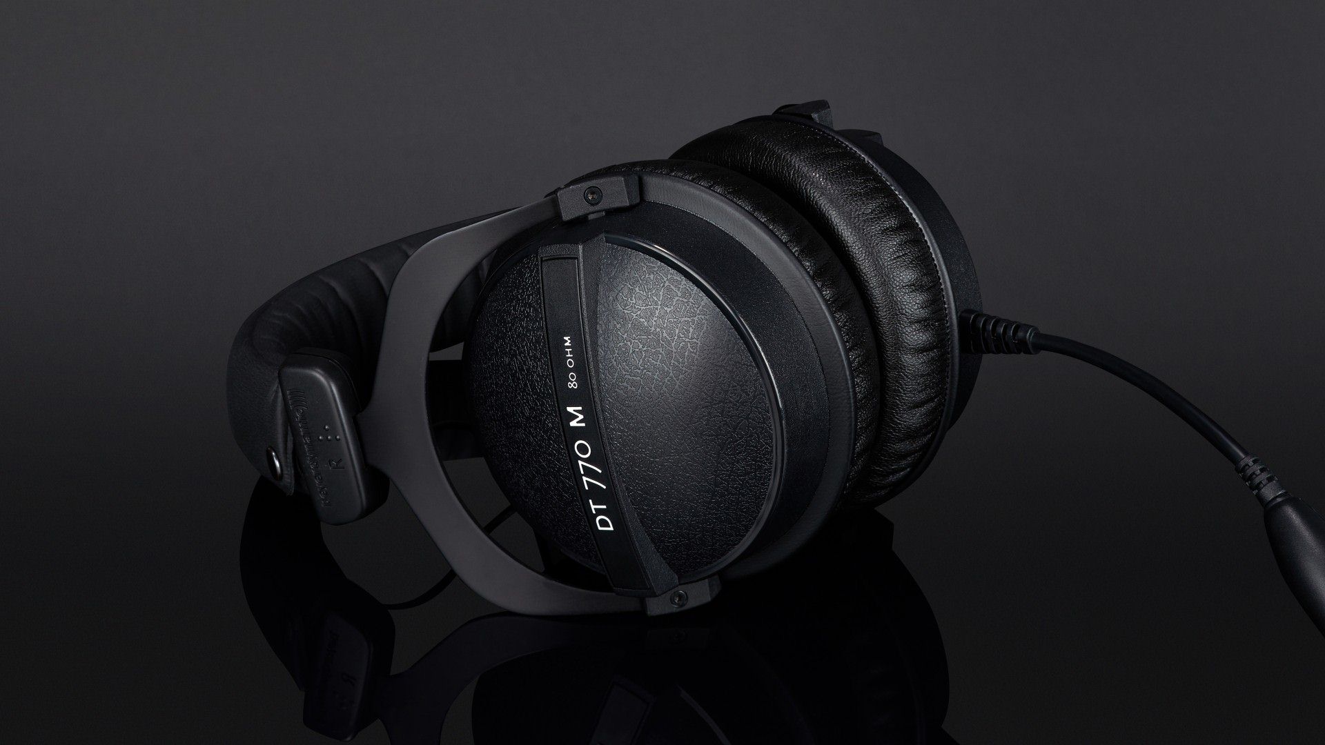 هدفون استودیویی بیرداینامیک مدل DT 770 M 3 هدفون استودیویی بیرداینامیک مدل DT 770 M