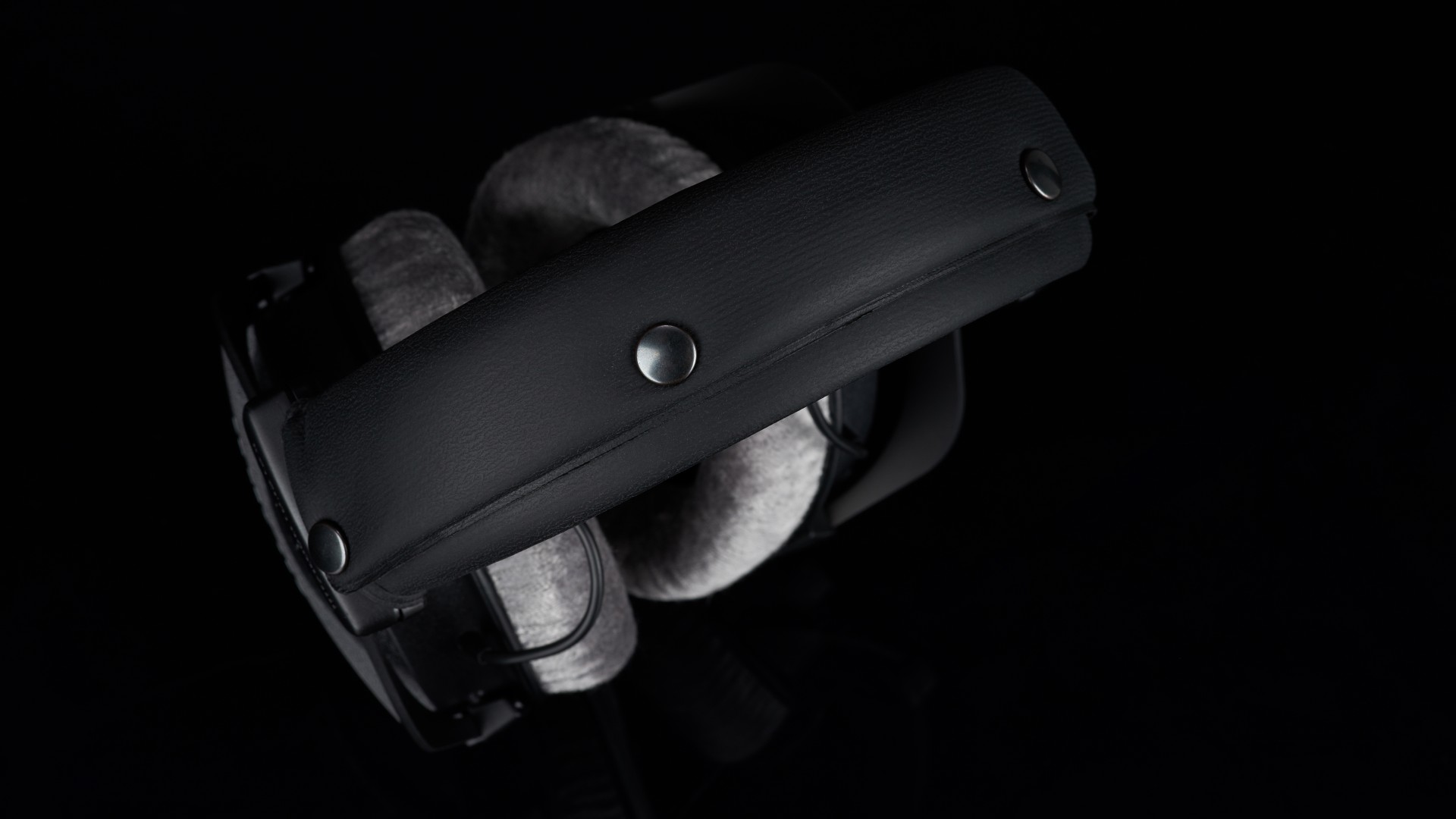 هدفون استودیویی بیرداینامیک مدل DT 770 Pro 80Ω