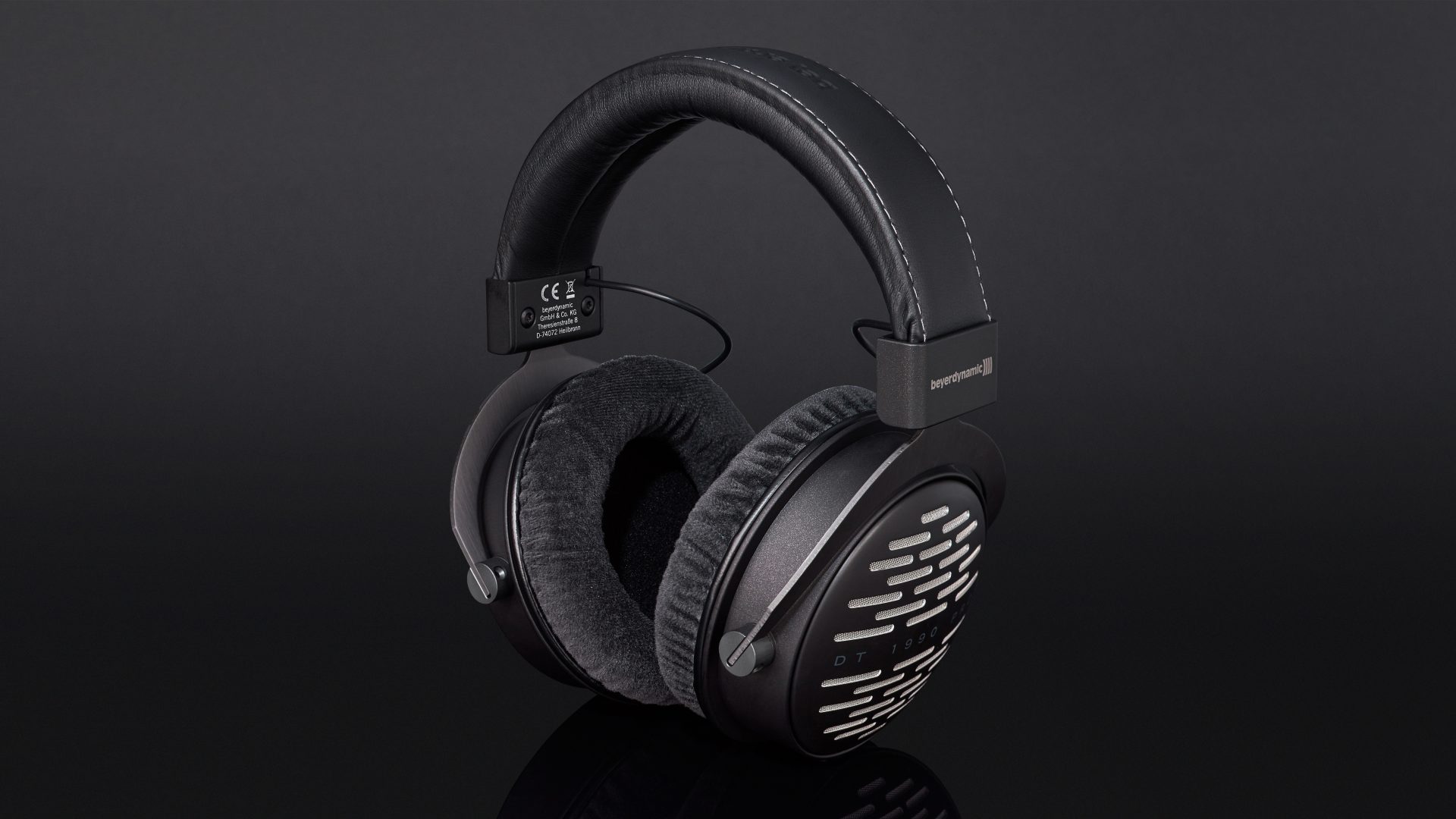 هدفون استودیویی بیرداینامیک مدل DT 1990 Pro