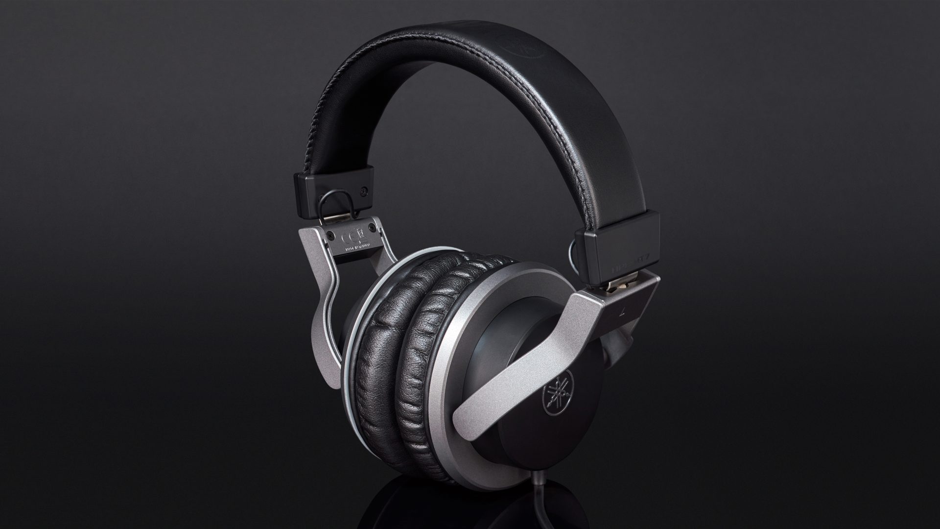 هدفون استودیویی یاماها مدل HPH-MT7