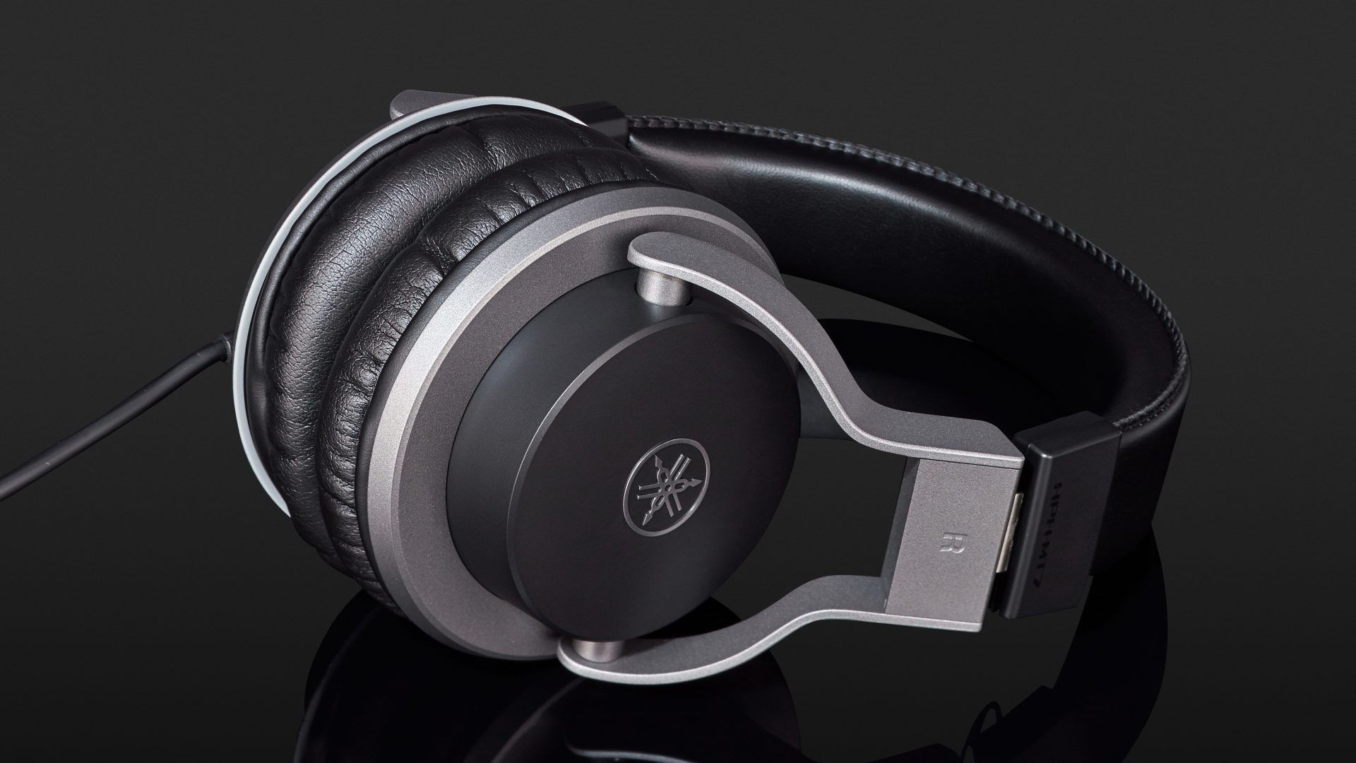 هدفون استودیویی یاماها مدل HPH-MT7