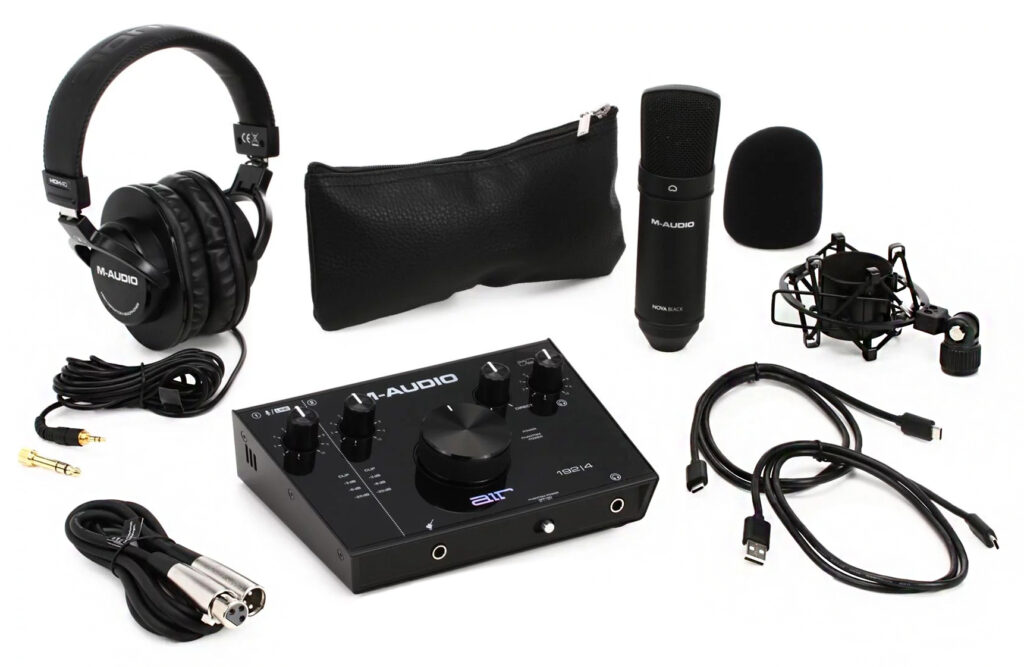 پکیج استودیویی کارت صدا، میکروفون و هدفون ام آدیو مدل AIR 192|4 Vocal Studio Pro 6 پکیج استودیویی کارت صدا، میکروفون و هدفون ام آدیو مدل AIR 192|4 Vocal Studio Pro